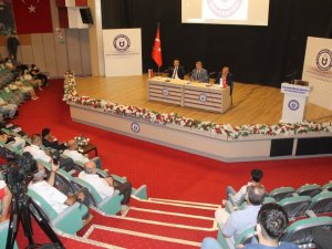 Yeni Anayasa ADÜ’de konuşuldu