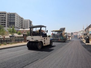 Van Büyükşehir Belediyesinden yol asfaltlama çalışması