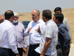 Aksoy asfalt çalışmalarını denetledi