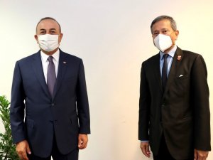Bakan Çavuşoğlu, Singapurlu mevkidaşı Balakrishnan ile görüştü