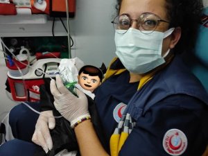 Aydınlı minikler ve annelerin imdadına Acil Servis ekipleri yetişti