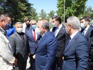 Bakan Varank ile Japon kazı sorumlusu arasında vatandaşlık diyalogu