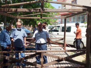 Adilcevaz’da dere üstüne kamelyalar yerleştirildi