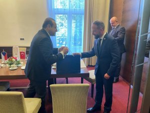 Çekya’nın Ostrava Belediyesi’nde Türk bayrağı dalgalandı