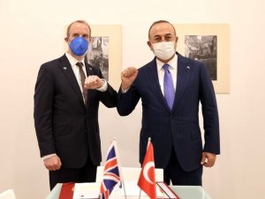 Çavuşoğlu İtalya’da İngiliz, Ruandalı ve Arjantinli mevkidaşları ile görüştü