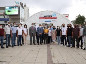 Vali ikna etti, vatandaş aşı oldu