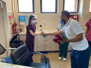 AK Gençler sağlık çalışanlarını unutmadı