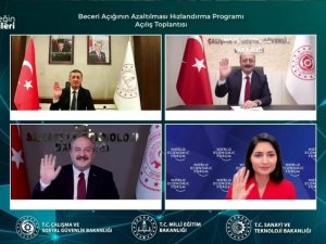 Bakan Selçuk: “Öğrencilerimiz 21. yüzyıl becerilerinin yanı sıra uygulamaya dönük bir program yapısına kavuşmuş oldu”
