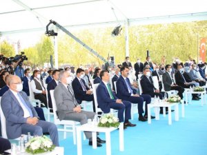 Mogan Gölü Kıyı Bandı Çevre Düzenlemesi Projesi’nin birinci etabı açıldı