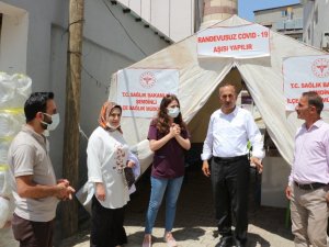 Şemdinli’de randevusuz aşı çadırına yoğun ilgi