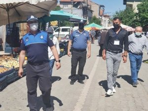 Perşembe pazarında korona virüs denetimi