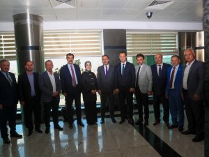 Başkan Ekim ilçe yatırımları için Ankara’ya gitti