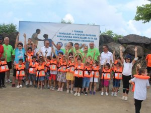 Görele’de çocuklara olta takımı dağıtıldı