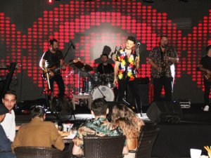 1 yıllık hasret sona erdi; Bodrum’da konser özlemi bitti