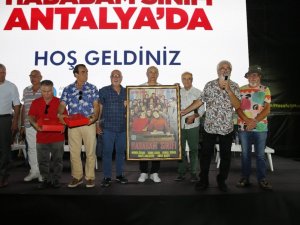 Hababam Sınıfı oyuncuları Antalyalılarla buluştu