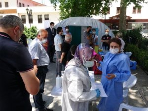 Randevusuz aşı çadırına yoğun ilgi