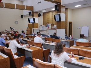 Canik meclisinde tatil yok