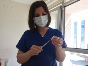 Fedakar hemşire: Bakan Koca paylaştı