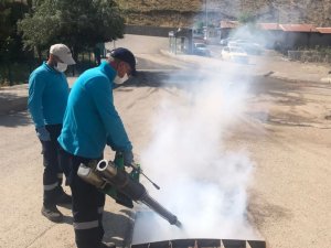 Hakkari’de sivrisineklere karşı kanal sisleme çalışması