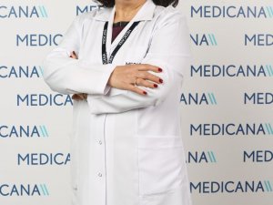 Güneşle gelen cilt lekelerine dikkat