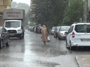 Yaz yağmuruna hazırlıksız yakalandılar