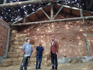 Amasya’da dolu felaketinde seralar ve çatılar delik deşik oldu