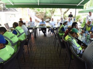 Başkan Şahin temizlik işçileriyle bir araya geldi