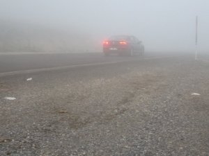 Ulgar geçidinde yoğun sis: Görüş mesafesi 5 metreye düştü