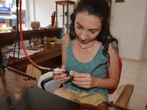Değerli taşlar genç mühendisin elinde hayat buluyor