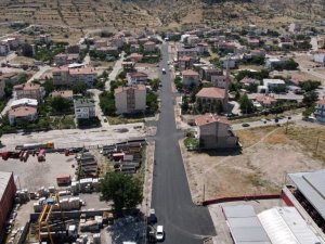 Mehmet Akif Ersoy Mahallesinde sıcak asfalt çalışmaları tamamlandı