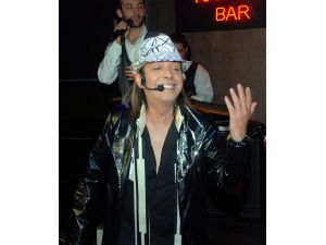 Gündüz Kuaför, Gece Ses Sanatçısı