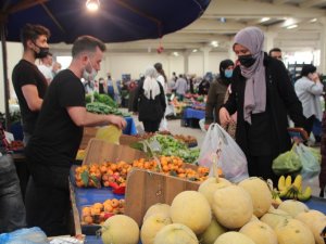 Vatandaşlar virüsten dolayı pazar geleneğini unuttu