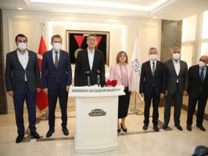 Milli Eğitim Bakanı Ziya Selçuk, Şahin’i makamında ziyaret etti