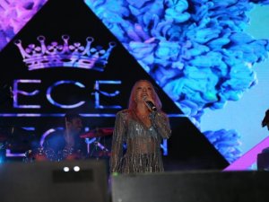 Ece Seçkin Kocaeli’yi coşturdu
