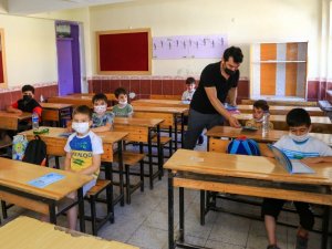 1400 öğrencinin katıldığı yaz okulu açıldı