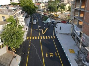 Yol sorunu tarih oluyor: Bir ayda 97 bin metrekare asfalt serimi