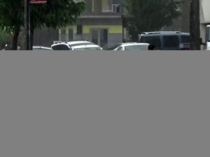 Sağanak yağışa aldırış etmediler