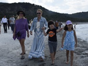 Ünlülerin Salda Gölü durağı