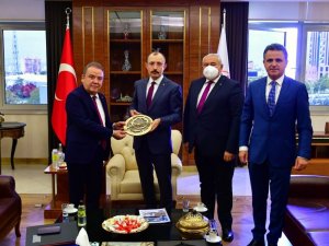 Başkan Böcek, Kemal Kılıçdaroğlu ile bir araya geldi