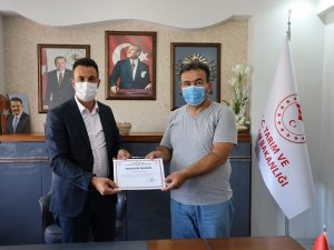 İl Müdürü Yoldaş, çalışanlarını böyle motive ediyor