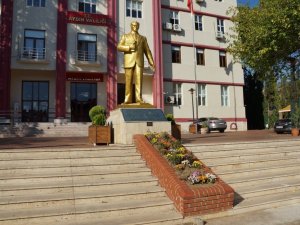 Valilik açıkladı, toplantı gösteri ve yürüyüşlere 5 günlük yasak geldi