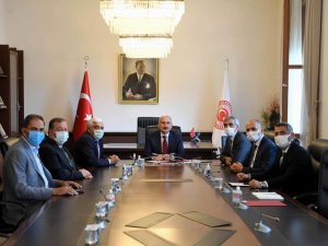 Kilis Heyeti Bakan Karaismailoğlu ile bir araya geldi