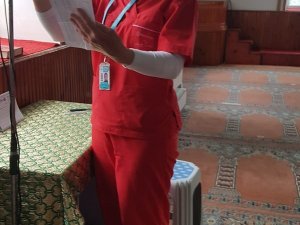 Amasyalı Gülseren hemşire, cami hoparlöründen aşı çağrısı yaptı