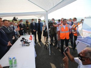 Cumhurbaşkanı Yardımcısı Oktay, KKTC’deki Kuzey Çevre Yolu’nda incelemelerde bulundu