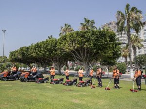 Mersin Büyükşehir Belediyesi, 106 yeni çim biçme makinesi aldı