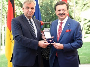 TOBB Başkanı Hisarcıklıoğlu’na Almanya Federal Cumhuriyeti Devlet Nişanı