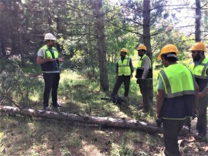 Üretim işçilerine bilgilendirme eğitimi