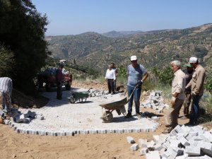 Nazilli Belediyesi, Aşağı Örencik’te yol çalışmalarına devam ediyor
