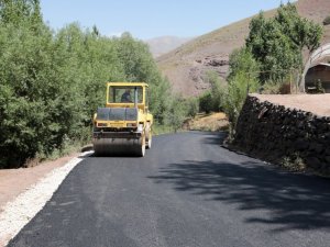 Yeniçavuş mezra yolu cumhuriyet tarihinde ilk kez asfaltlanıyor