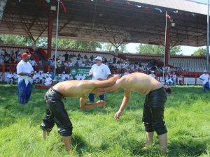 Bakan Koca spor müsabakaları için müjdeyi vermişti, Kırkpınar Güreşleri seyircili düzenleniyor